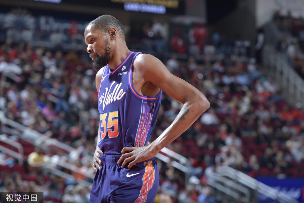 与郭艾伦在 与郭艾伦在